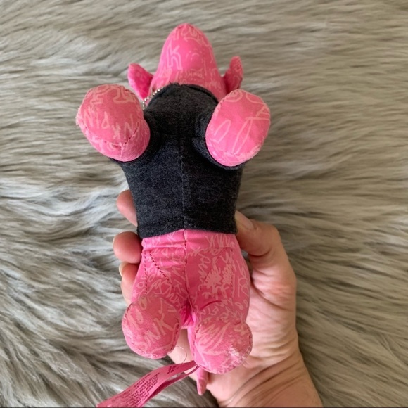 PINK Victoria’s Secret Miniature Dog. Rock & Roll Tour - Picture 4 of 5